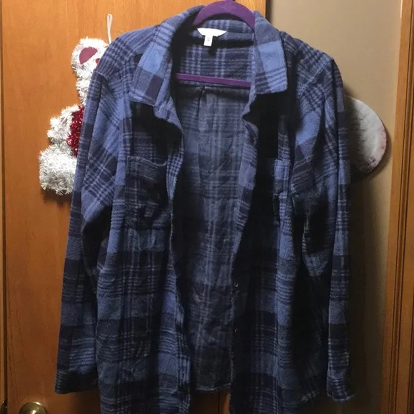 Time and Tru Tops Womens Time Tru Fleece Blue Black Plaid